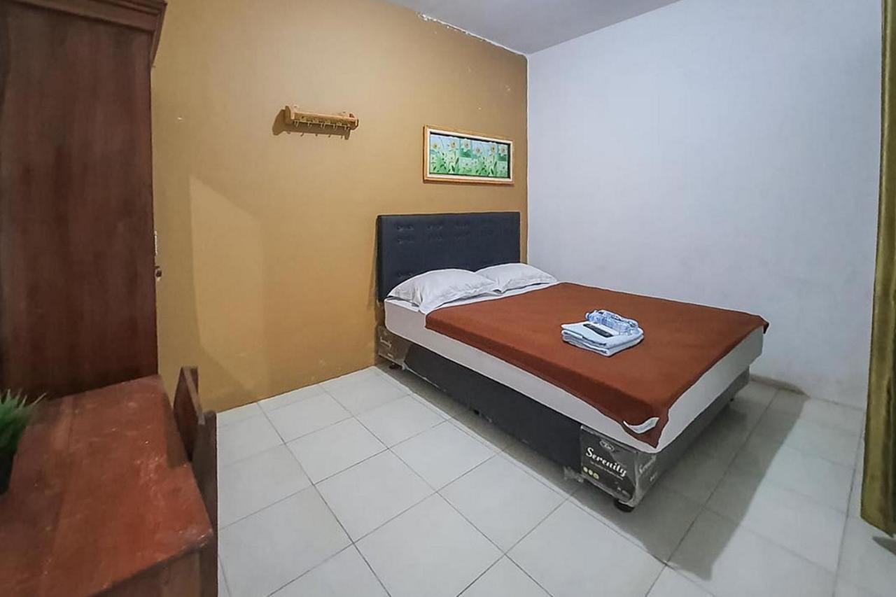 Syafa Homestay Syariah Mitra Reddoorz Tuban  المظهر الخارجي الصورة