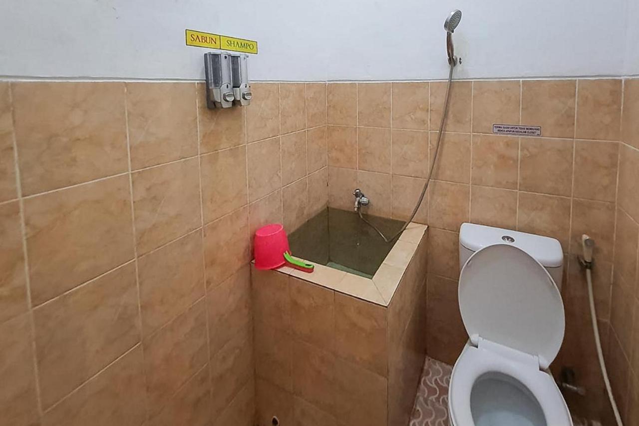 Syafa Homestay Syariah Mitra Reddoorz Tuban  المظهر الخارجي الصورة