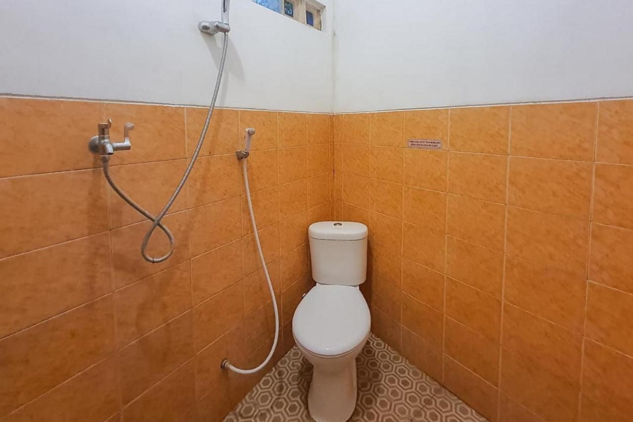 Syafa Homestay Syariah Mitra Reddoorz Tuban  المظهر الخارجي الصورة